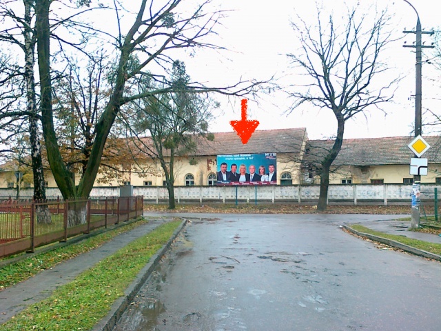Билборд Жовква,  м. Жовква, вул. УПА, 14 (стадіон, ощадбанк, відділення лікарні, пенсійний фонд)