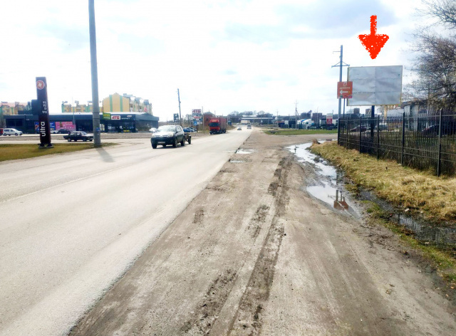 Billboard Radekhiv,  m. Radehiv, perehresta st. Tranzitnoi ta Vitkivs'koi, povorot v centr, porad ATB, AZK, trasa L'viv - Luc'k (N-17) na m. L'viv, Kam'anka - Buz'ka