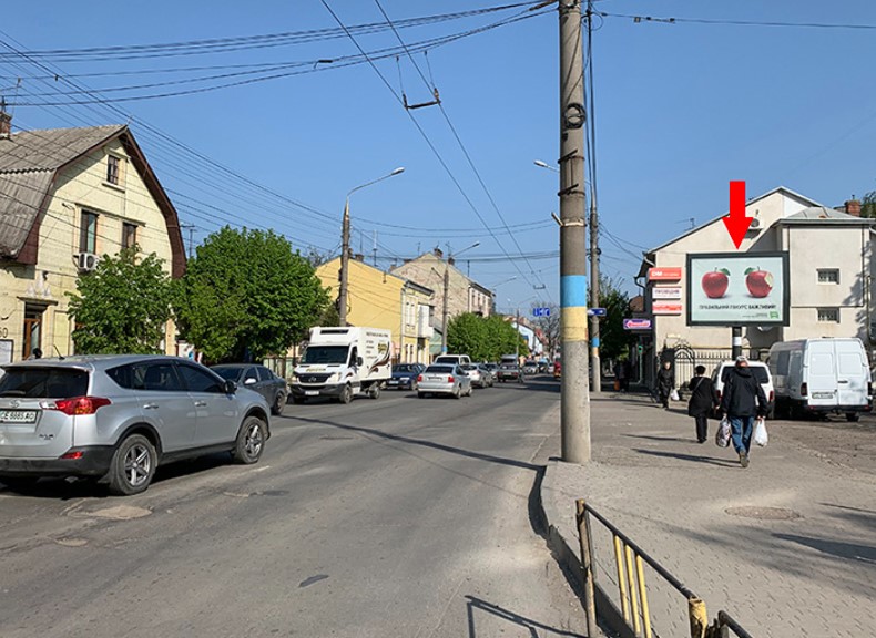 Billboard Chernivtsi,  st. Golovna, 203