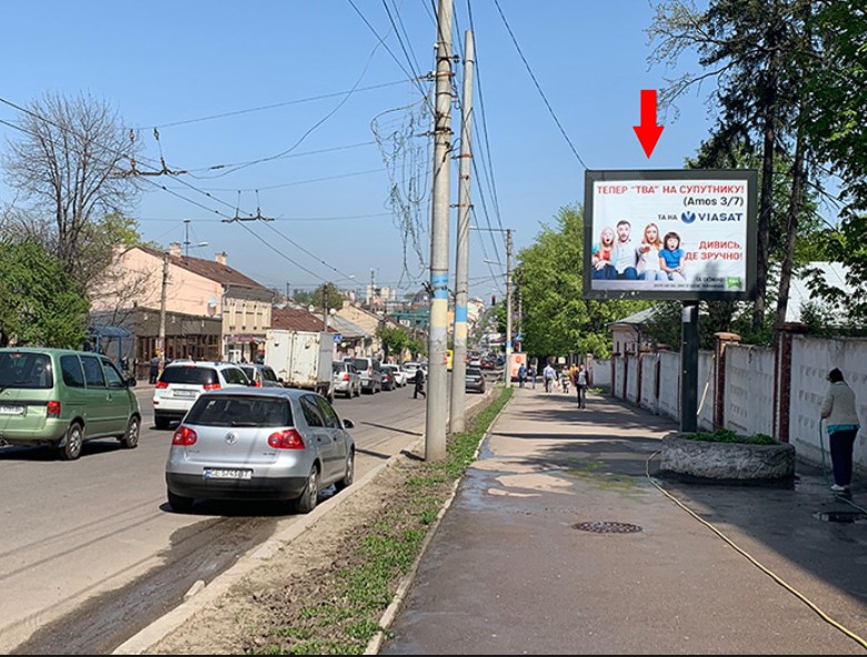 Billboard Chernivtsi,  st. Geroiv Majdanu, 41 (vijs'kovij spital')