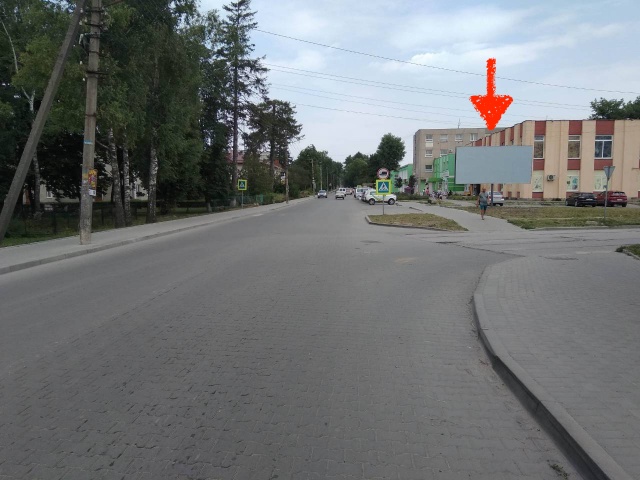 Billboard Radekhiv,  m. Radehiv, st. L'vivs'ka, 31, centr mista, central'na torgova, administrativna st., TC Rukavicka, st. L'vivs'ka 31, na m. Luc'k, m. Cervonograd