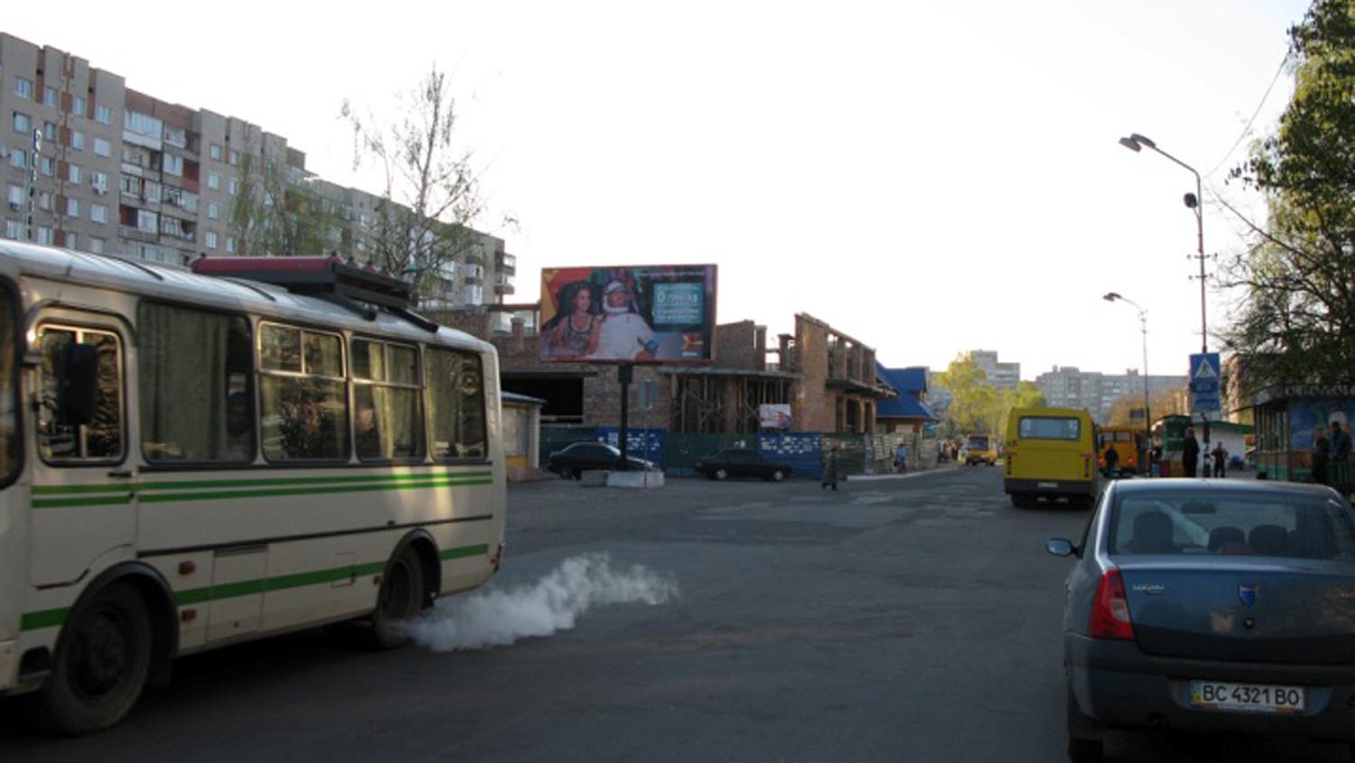 Billboard Chervonograd,  Banderi S st.