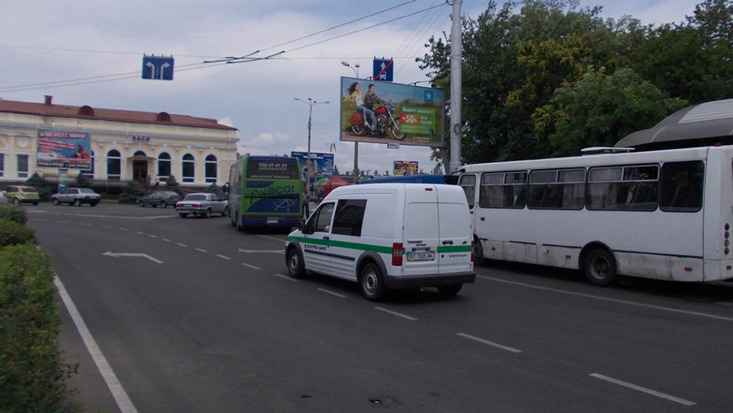 Билборд Херсон,  Привокзальна пл., на зупинку