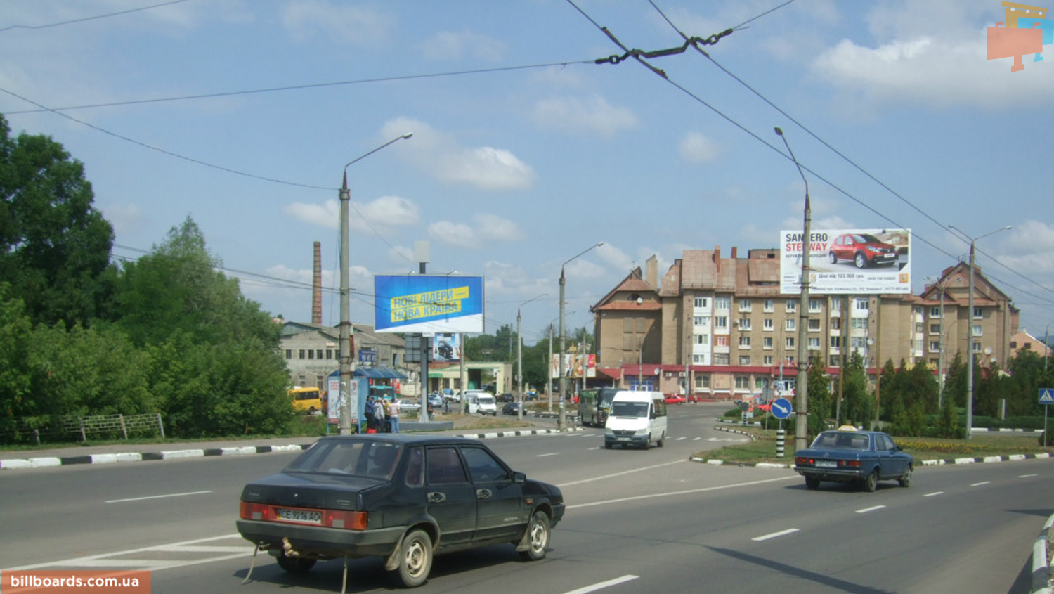 Billboard Chernivtsi,  Gagarina st., transportne kil'ce, z centru