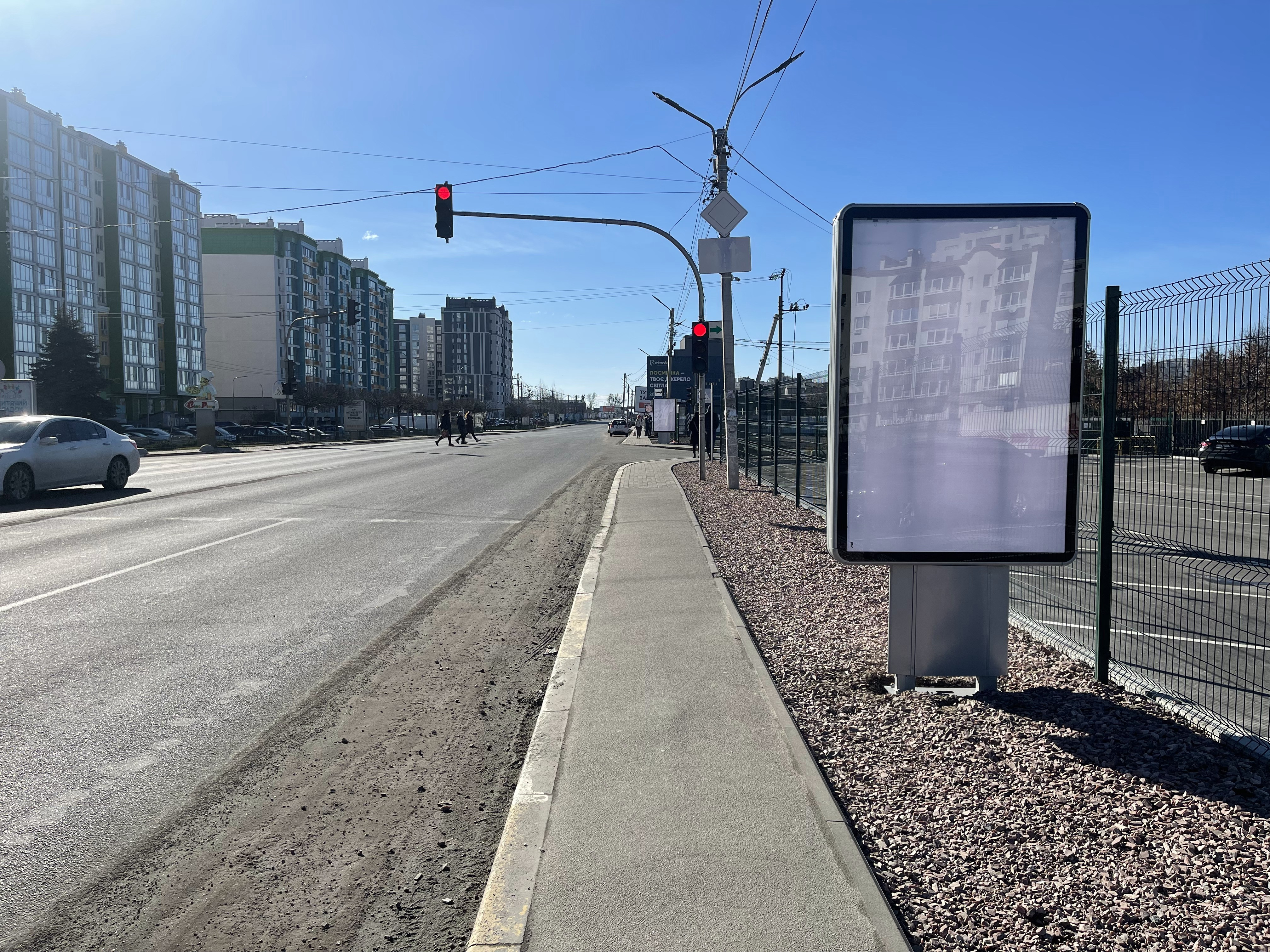 Citylight Kryukivshchyna,  st. Balukova , navproti ZK Evromisto , bila Parkovki, bila AMI klinika , na svitlofori