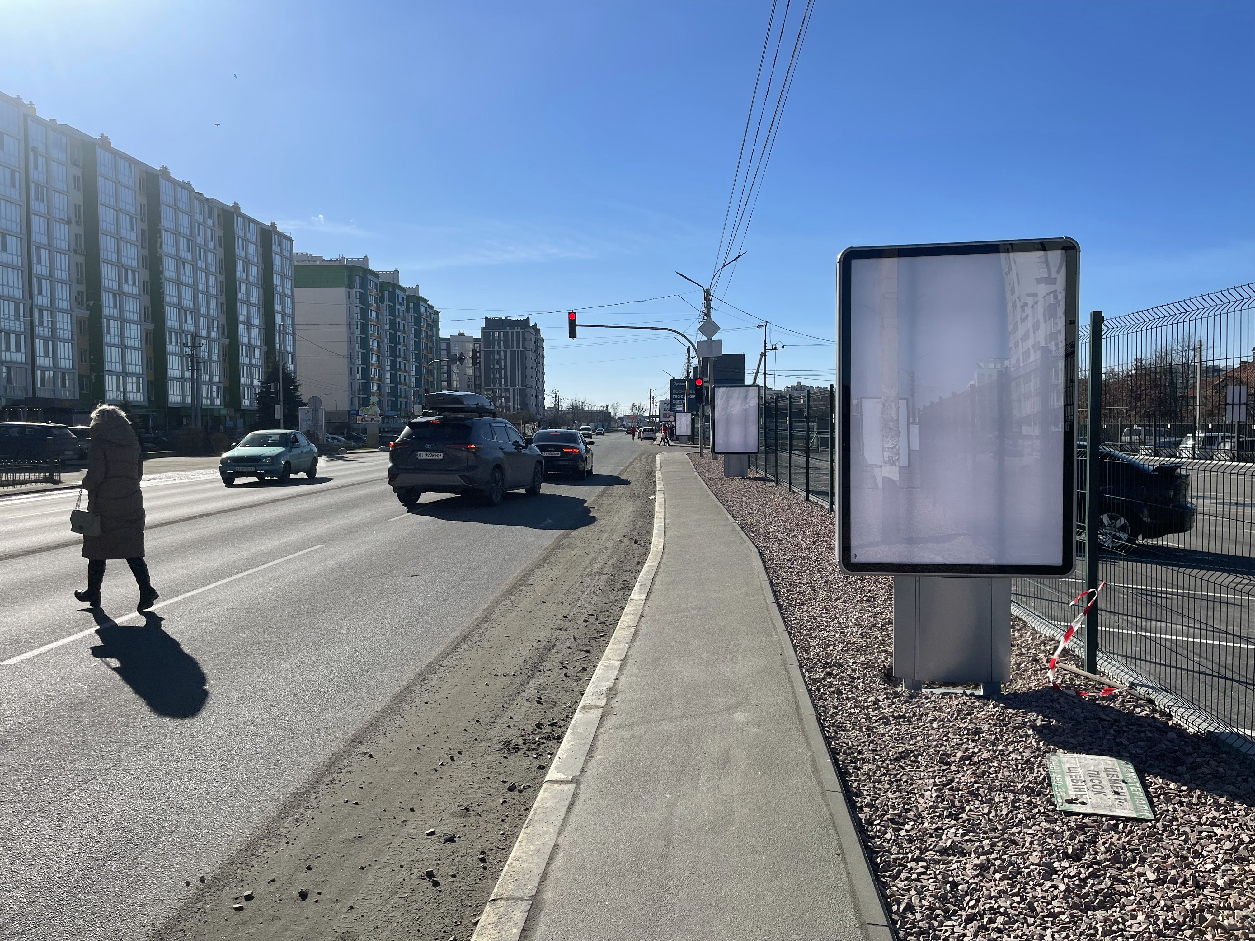 Citylight Kryukivshchyna,  st. Balukova , navproti ZK Evromisto , bila Parkovki, bila AMI klinika , pered svitloforom