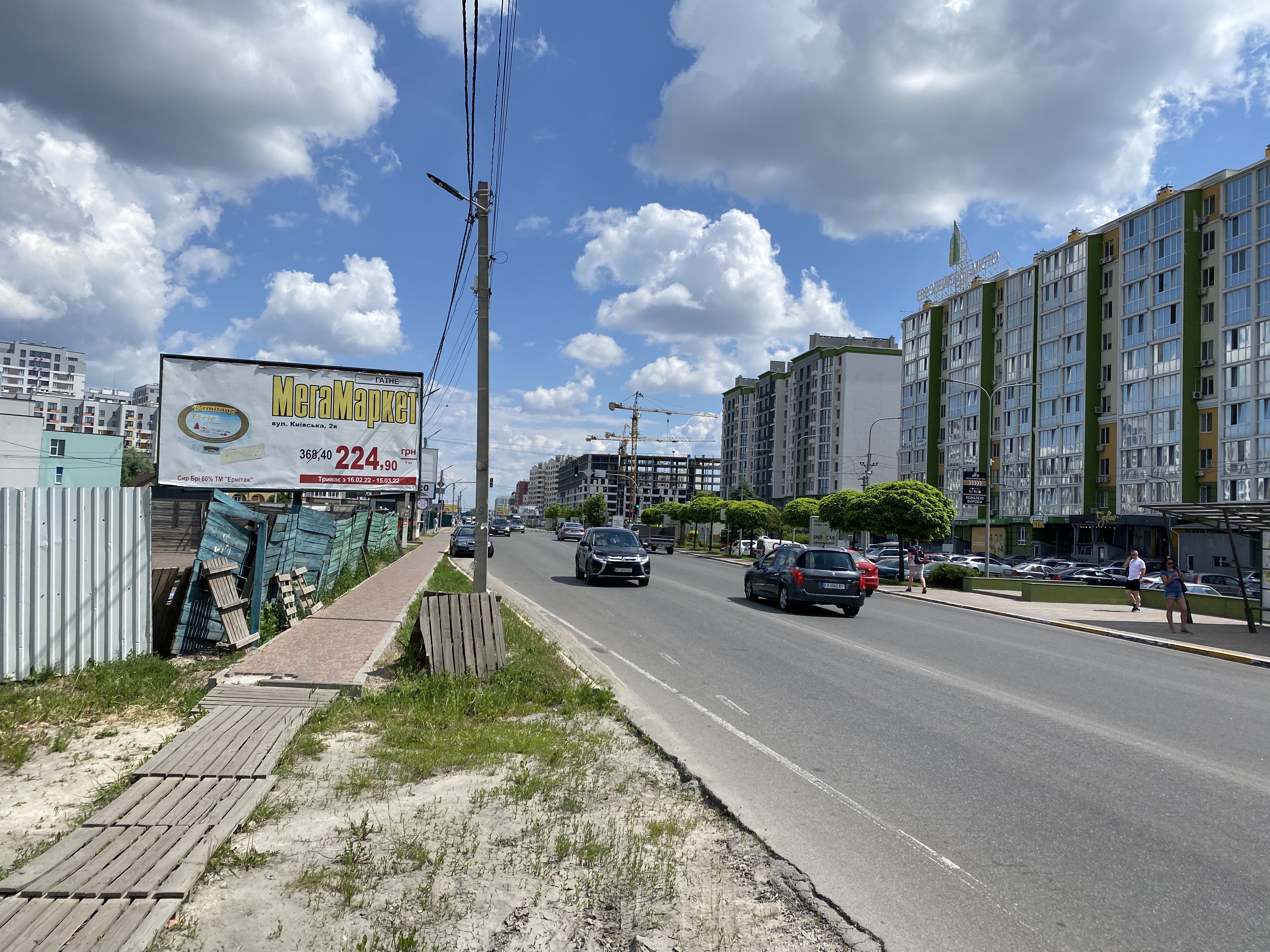 Billboard Kryukivshchyna,  st. Balukova, na zupinci, navproti ZK EVROMISTO