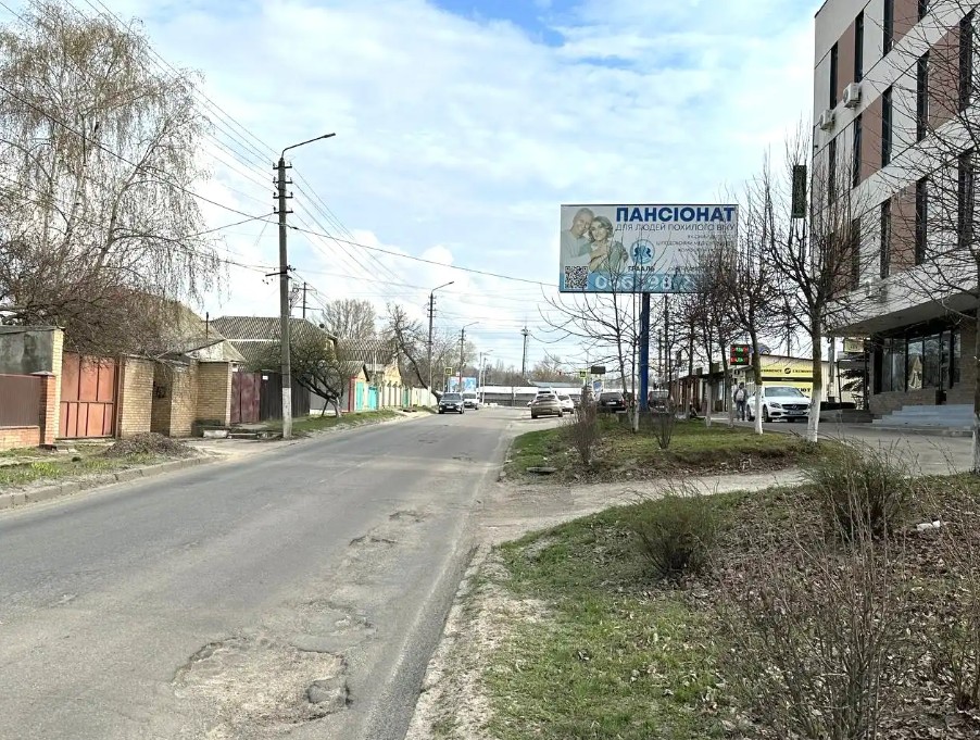 Billboard Svyatopetrivske,  Svatopetrivs'ke,st.Central'na, bud.179