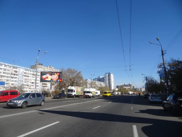 Billboard Kyiv,  Cervonoi Kalini ( Maakovs'kogo ) 47, Festival'nij z centru