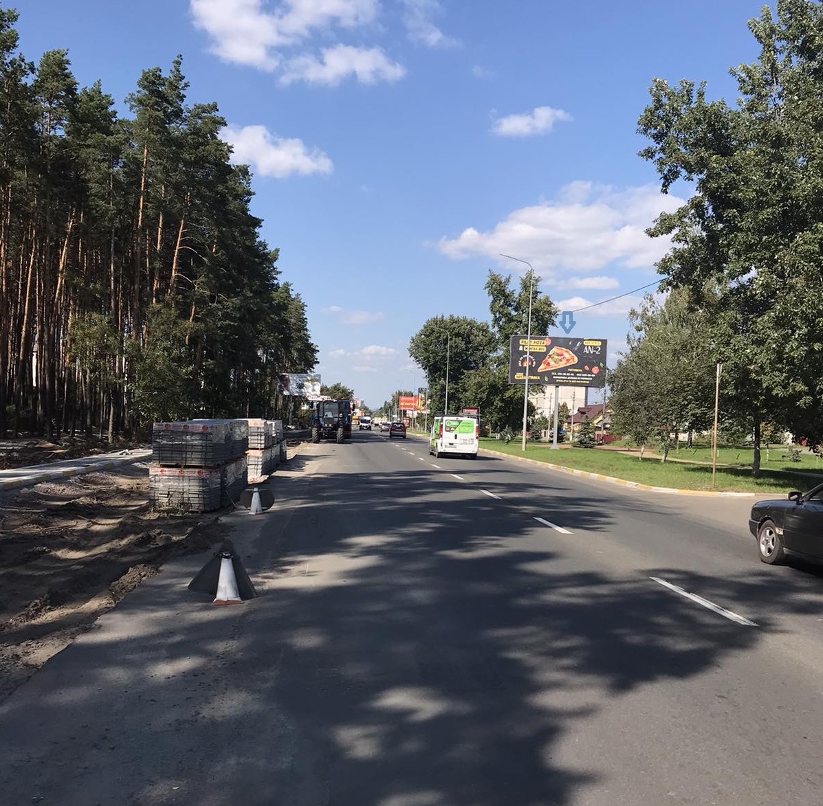 Билборд Гостомель,  вул. Свято-Покрівська, парк  "Щасливий", поруч ЖК «Гостомель Парк», Дитячий садочок "Лісова Казка", в'їзд в м. Гостомель, поворот з Варшавської траси, на кругу -на Гостомель, через 1,5км, зправа