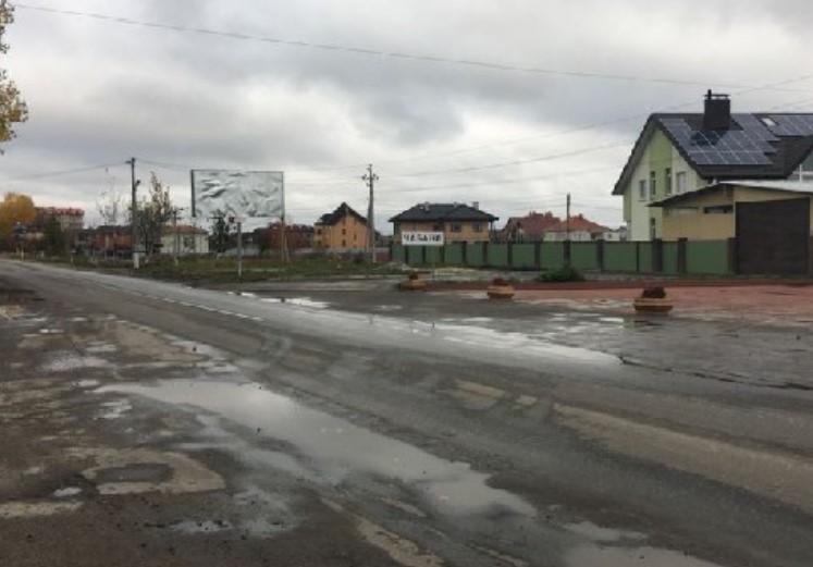 Білборд, бігборд (борд)  Чабани,  вул. Машинобудівників, навпроти Пожежної частини, "ЛотОК",  "ОранжБуд", узбіччя дороги Чабани-Хотів, ліворуч