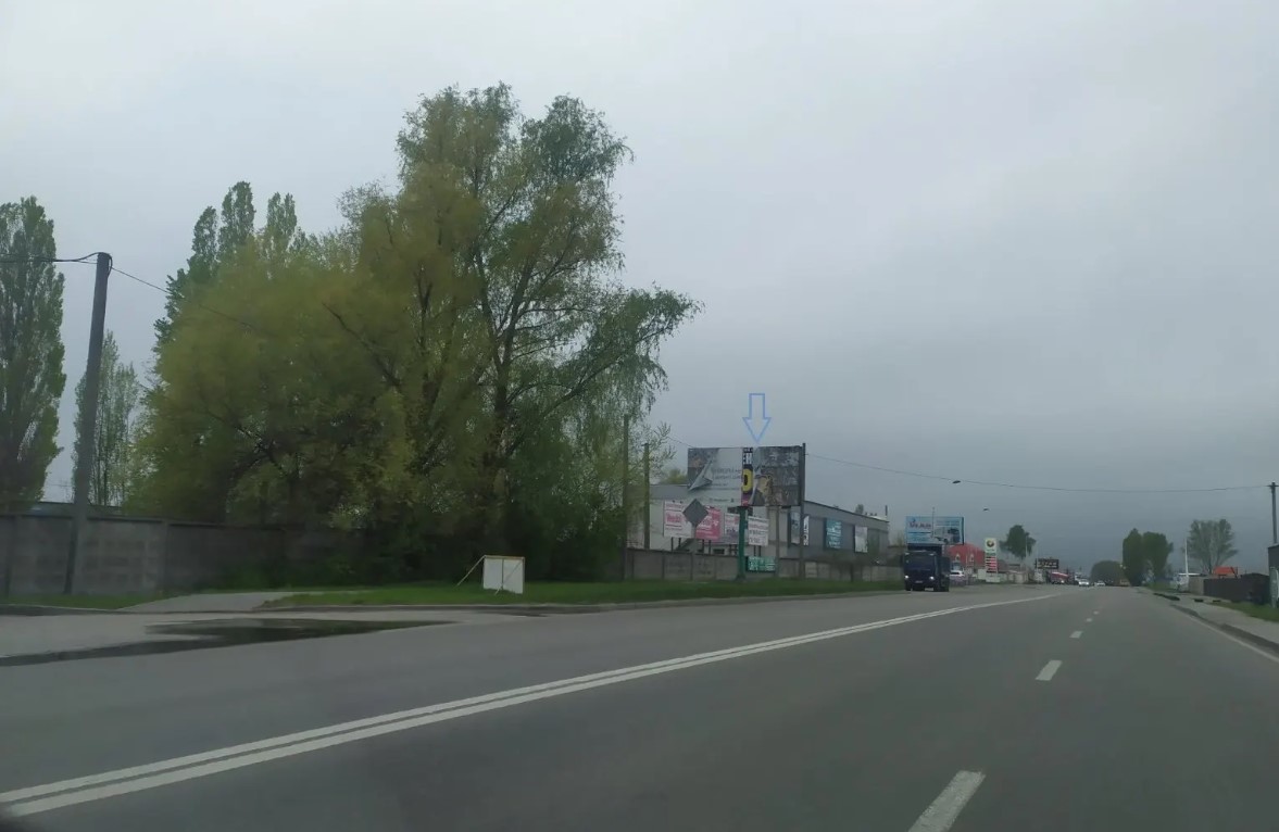 Billboard Svyatopetrivske,  st. Kiivs'ka, 36, Rinok avtozapcastin, AZS "AMIC","AGSOLKO UKRAINA","Kolormarket Avto"- pidbir farbi., a/d m. Visneve-Boarka