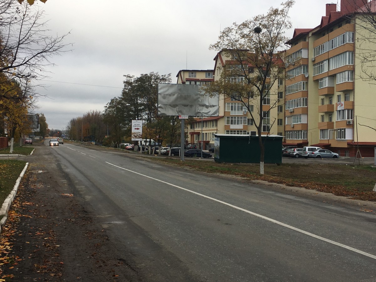 Білборд, бігборд (борд)  Чабани,  вул. Машинобудівників, навпроти Пожежної частини, "ЛотОК",  "ОранжБуд", узбіччя дороги Чабани-Хотів, ліворуч