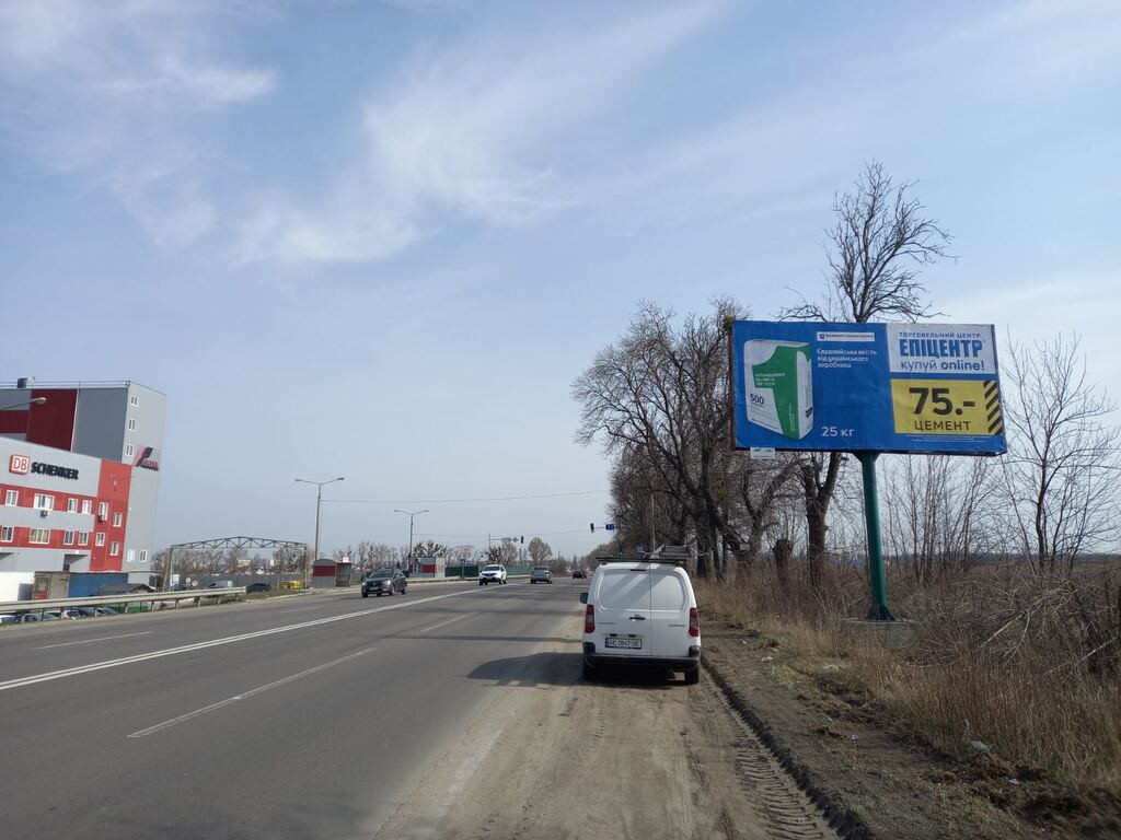 Billboard Svyatopetrivske,  s. Svatopetrivs'ke, avtodoroga Boarka-Visneve (pivnicna), mitnij terminal