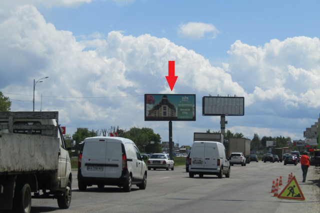Билборд Киев,  Кільцева дорога (на роздільнику, (АТБ-маркет, АСЗ "Socar", АЗС" UPG"), в напрямку просп.Академіка Глушкова