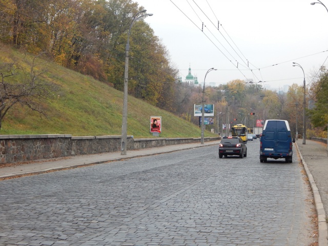 Ситилайт Киев,  Пoдільскій узвіз, в напрямку від  вул.Овруцька