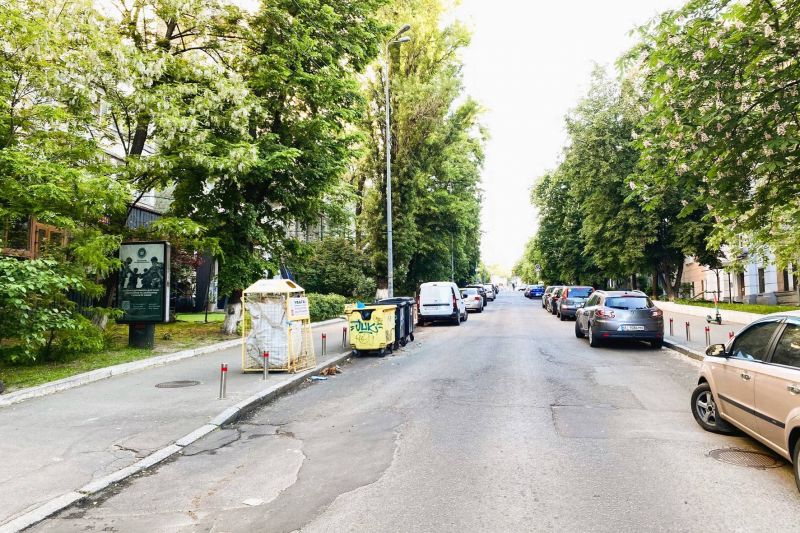 Ситилайт Киев,  Тарасівська вул., 10а