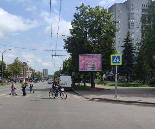 Скролер, скрол Чернігів,  Перемоги просп., 71 - Реміснича вул. (Комсомольська вул.)