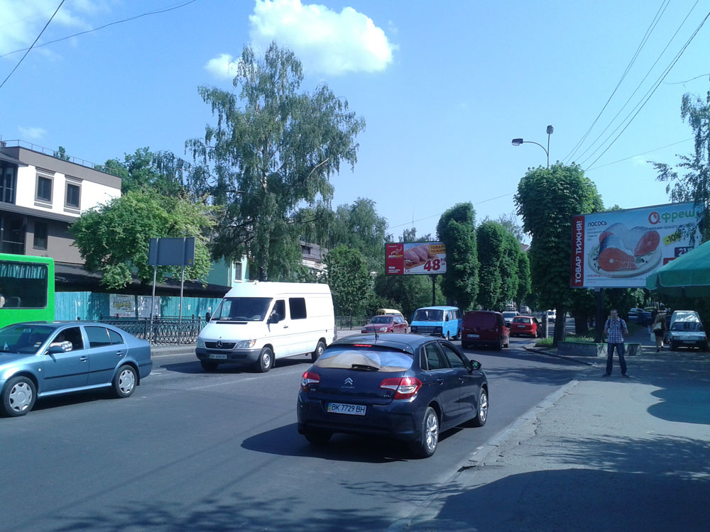 Prismatron, prism Rivne,  st. Cornovola\st.St.Banderi, st.B