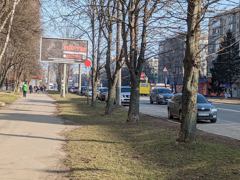 Билборд Винница,  вул.Келецька  106 (А-Банк,300 м. супермаркет "Сільпо")  в центр