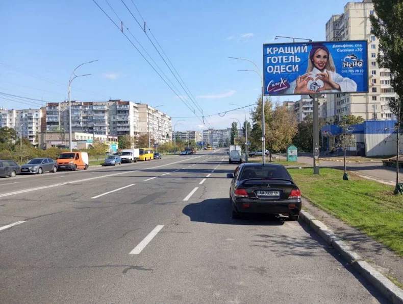 Билборд Киев,  вул.Гер.Дніпра,38 ТЦ OASIS ст.м.Гер.Дніпра