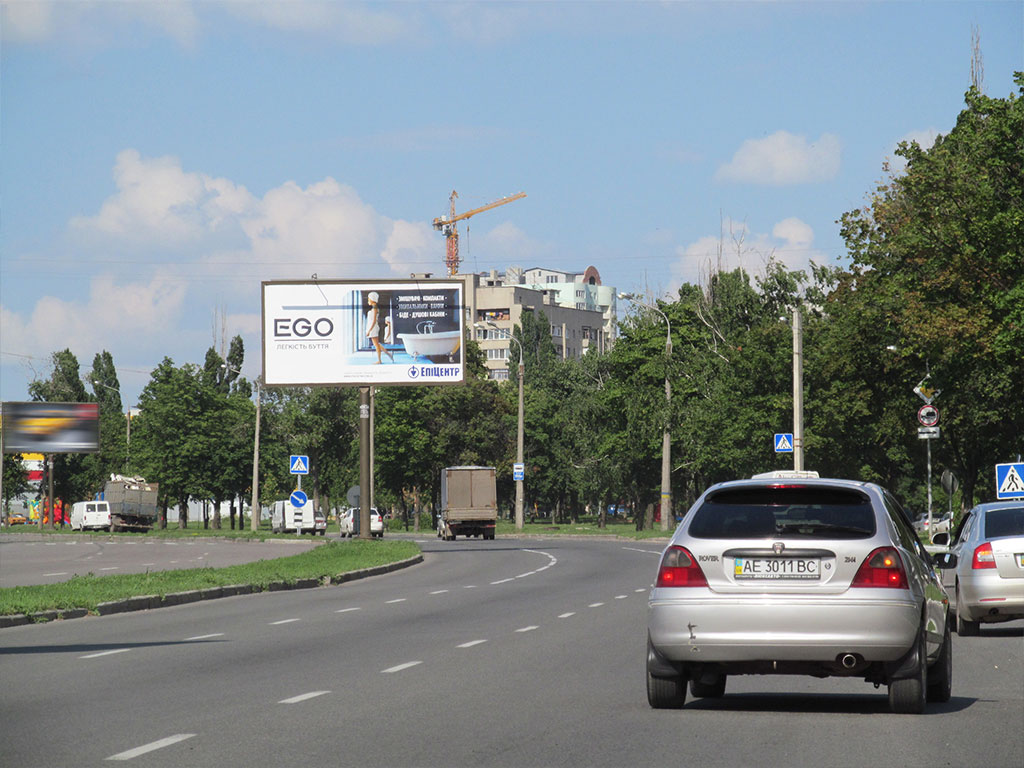 Билборд Харьков,  просп. Льва Ландау (50-річчя СРСР) + Ньютона вул., в центр