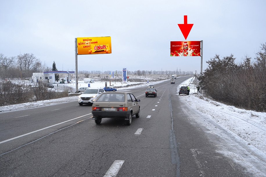 Billboard Kharkiv,  Kil'ceva doroga-sel. Lidne -bila AZS Brent Oil-praporec' No1-v bik av. Novo-Bavars'kij
