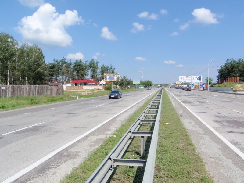 Billboard Pidgirtsi,  Dniprovs'ke sose, trasa N-01 "Kiiv-Znam'anka", km 26+900 pravo, bila restoranu "Tripilla", cerez 250m pisla AZS BRSM