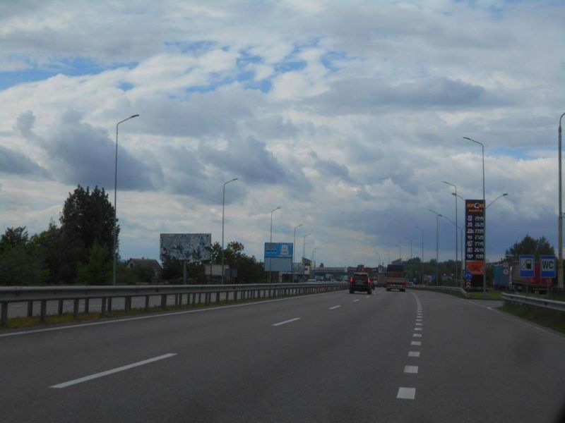Billboard Pidgirtsi,  Dniprovs'ke sose, trasa N-01 "Kiiv-Znam'anka", km 26+450 pravo, za 200m do povorotu na s. Pidgirci, za 50m do AZS BRSM