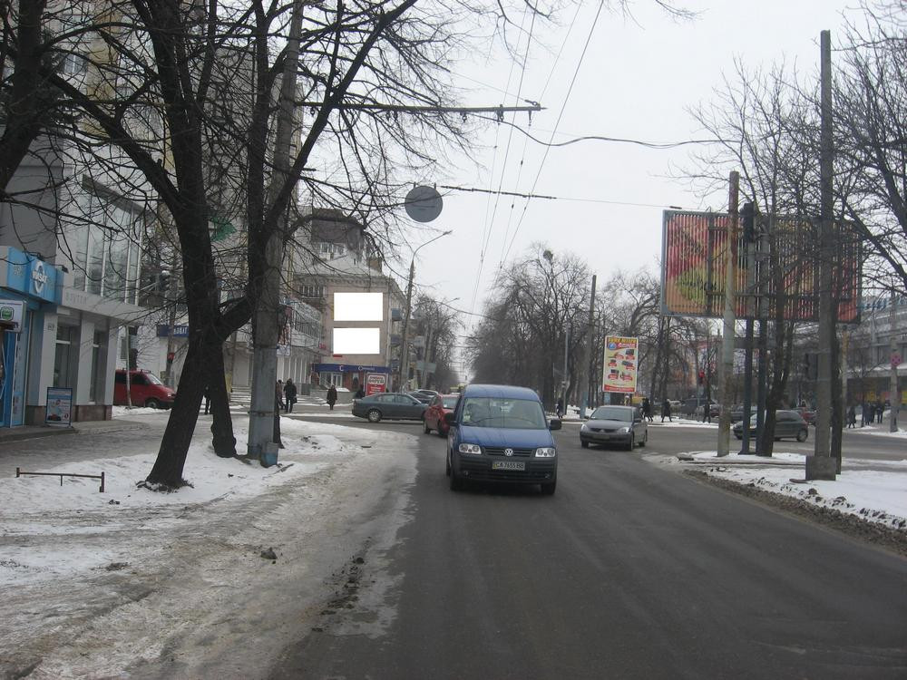 Billboard Cherkasy,  bst. Sevcenka, 256 (fasad bila mag. Sekunda), niznij