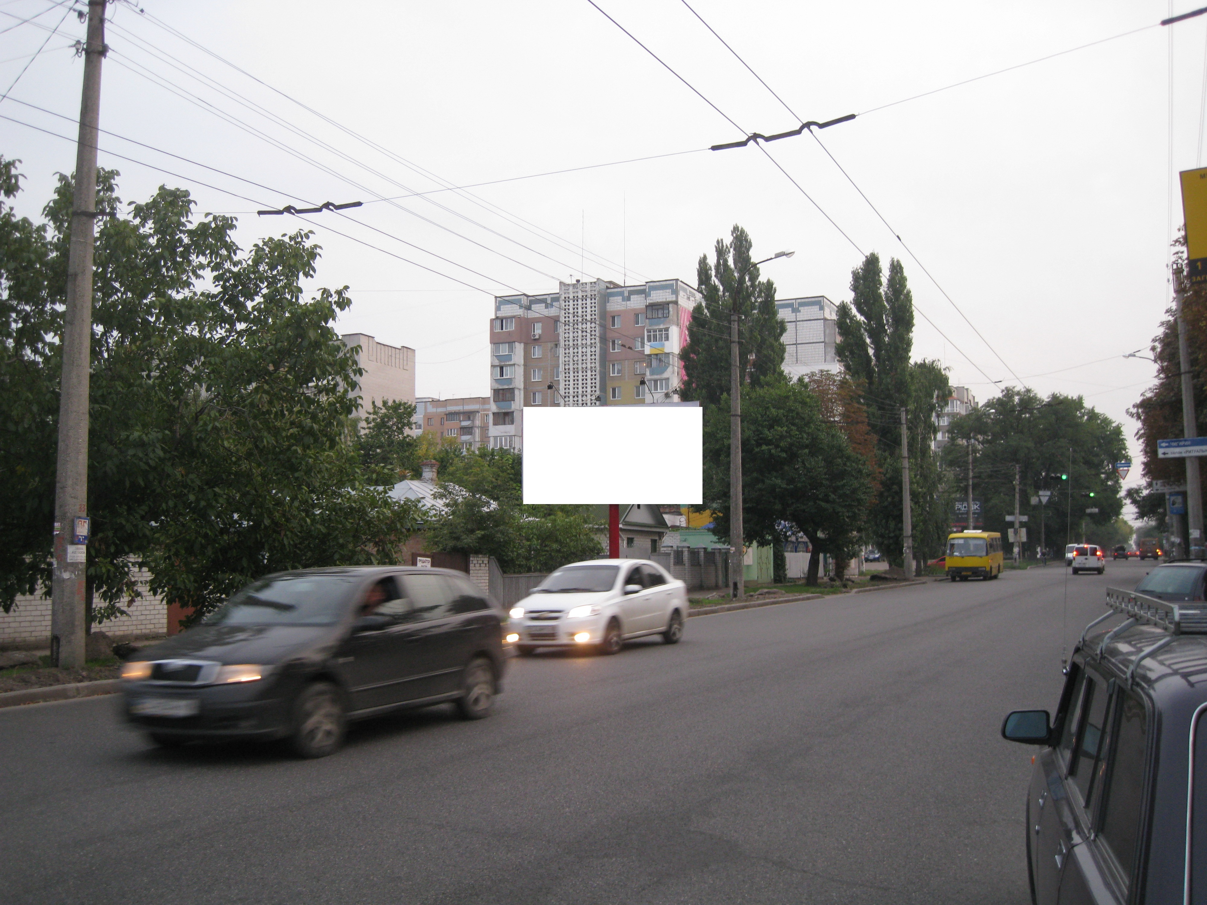 Billboard Cherkasy,  st. Cornovola - st. Nadpil'na (bila mag. Dekor)