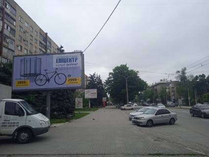Призматрон, Призма B у Запоріжжі, 6x3  пр.Соборний 144-146, вул.Українська - 305708 Фото 1