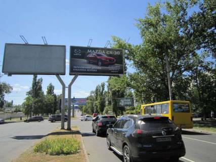 Билборд A в Одессе, 3х6  Князя Ярослава Мудрого просп. (Академіка Глушка просп.), 25 - Сім’ї Глодан вул. (Ільфа і Петрова) Чебурашка (на МакДональдс) фото 1
