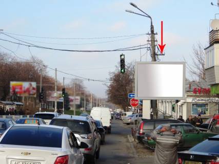 Scrolller, Scroll A in Dnipro (Dnipropetrovsk), 3.14х2.32  st. M. Grusevs'kogo (K. Libknehta), 13 - st. S. Horobrogo (Ckalova), navproti Troic'kogo rinku, bila magazinu SPORTMASTER, bila svitloforu - 168763 Photo 1