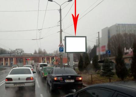 Билборд A в Днепр (Днепропетровск), 3.14х2.32  вул. Незалежності (Титова) - вул. Зимівницька (колишня Адмірала Макарова), біля ТРЦ АППОЛО, біля світлофора фото 1