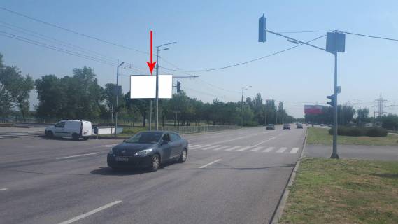Билборд B в Днепр (Днепропетровск), 6х3  вул. Набережна Заводська, навпроти буд. 53, на світлофорі фото 1
