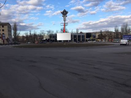 Билборд A в Никополе, 6х3  на перехресті пр.Трубників та вул. І.Богуна (біля ЦУМу)_Арх фото 1