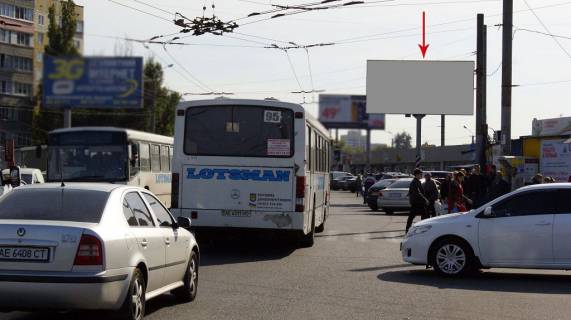 Білборд, Бігборд (Борд)  A у Дніпро (Дніпропетровськ) 029А, вул. Березинська, 26 (біля квіткового Сайти Вся), напрямок від ТРЦ КАРАВАН Фото 1