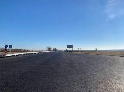 Билборд A в Карабинівці, 6х3  Автошлях Дніпро - Павлоград (М-30), поворот до с. Новоолександрівське, рух до м. Павлоград фото 1