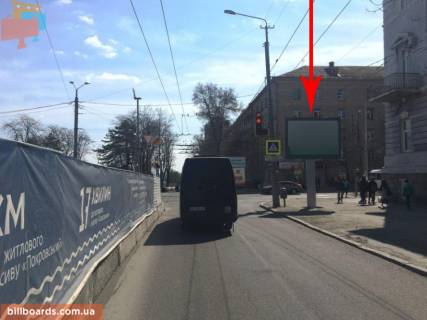 Скролер, Скрол A у Дніпро (Дніпропетровськ) t049A3,просп. Дмитра Яворницького (Карла Маркса) - просп. Науки (Гагаріна), рух у бік набережної перед пехрестям на світлофорі - 229751 Фото 1