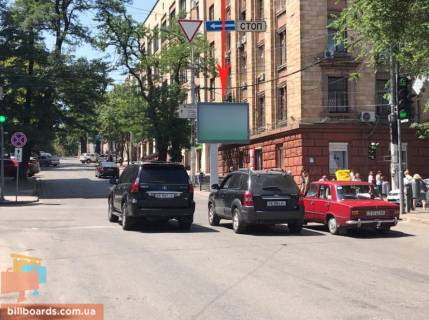 Скроллер A в Днепр (Днепропетровск) t117A3,просп. Дмитра Яворницького (Карла Маркса) - вул. Михайла Грушевського (Карла Лібкнехта), на світлофорі, рух з центру вгору в напрямку просп. Богдана Хмельницького (Героїв Сталінграда) - 229975 фото 1