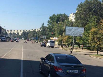 Билборд A в Днепр (Днепропетровск) t035A,просп. Героїв, 4, біля світлофора фото 1