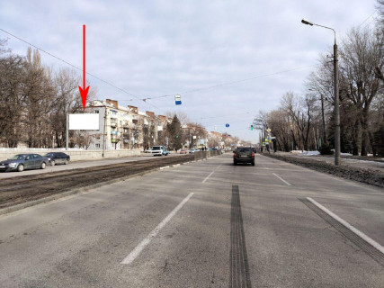 Білборд, Бігборд (Борд)  B у Дніпро (Дніпропетровськ), 6х3  просп. Богдана Хмельницького (Героїв Сталінграда) - вул. Лікаря Ребініна (Гавриленка), напрямок в сторону центру, біля світлофору Фото 1