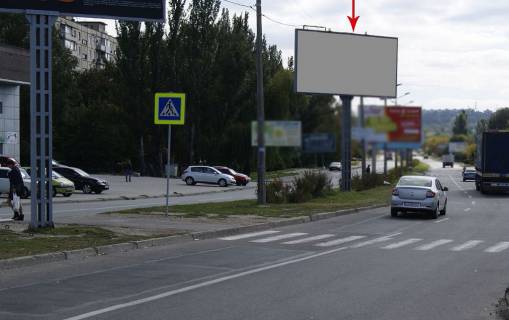 Billboard A in Dnipro (Dnipropetrovsk) 072A1,st. U. Kondratuka (Komunarivs'ka), 2, na rozdilovij smuzi, bila TC KOMFI, BILLA, MAKDONALDS, k-t Komunar, napramok ruhu z centru Photo 1