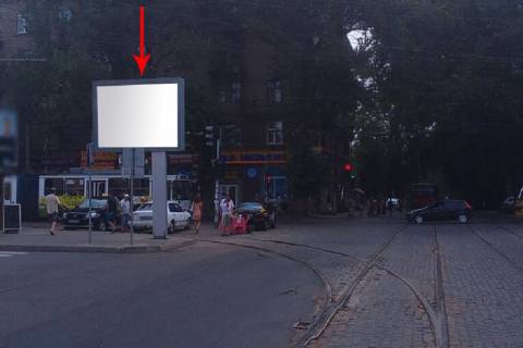 Билборд B в Днепр (Днепропетровск), 3.14х2.32  просп. Науки (Гагаріна), 8А, біля ТЦ НАГОРКА, біля світлофора фото 1