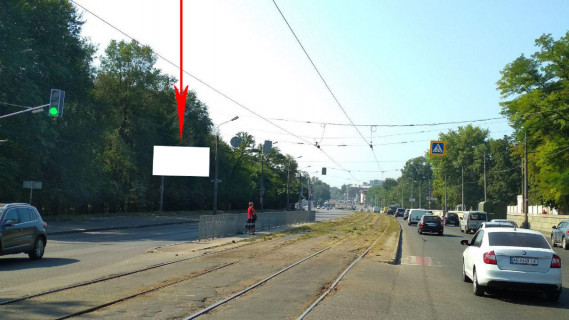 Билборд B в Днепр (Днепропетровск), 6х3  просп. Богдана Хмельницького (Героїв Сталінграда), в районі Парку імені Богдана Хмельницького фото 1