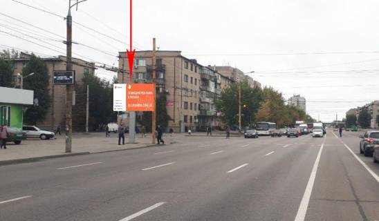 Билборд B в Днепр (Днепропетровск), 3.14х2.32  просп. Слобожанський (Газети Правда), 117 - вул. Петра Яцика (Воронезька), рух до виїзду з міста, на світлофорі, на світлофорі фото 1
