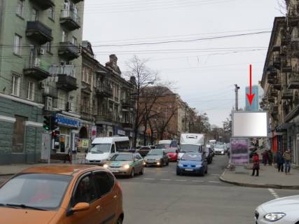 Backlight B in Dnipro (Dnipropetrovsk), 3.14х2.32  st. S. Stril'civ (Artema), 2, na perehresti z prosp. D. Avornic'kogo (K. Marksa), bila svitloforu Photo 1