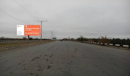 Билборд A в Каменское (Днепродзержинск), 6х3  мостовий перехід через р. Дніпро (на розділовій смузі)(8) рух з правого на лівий берег фото 1