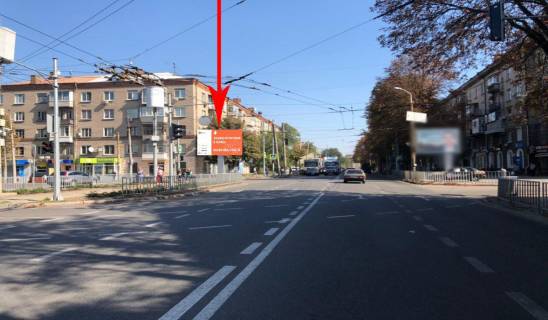 Скроллер B в Днепр (Днепропетровск), 3.14х2.32  вул. Незалежності (Титова) - просп. Олександра Поля (Кірова), на розділовій смузі, на світлофорі - 289471 фото 1